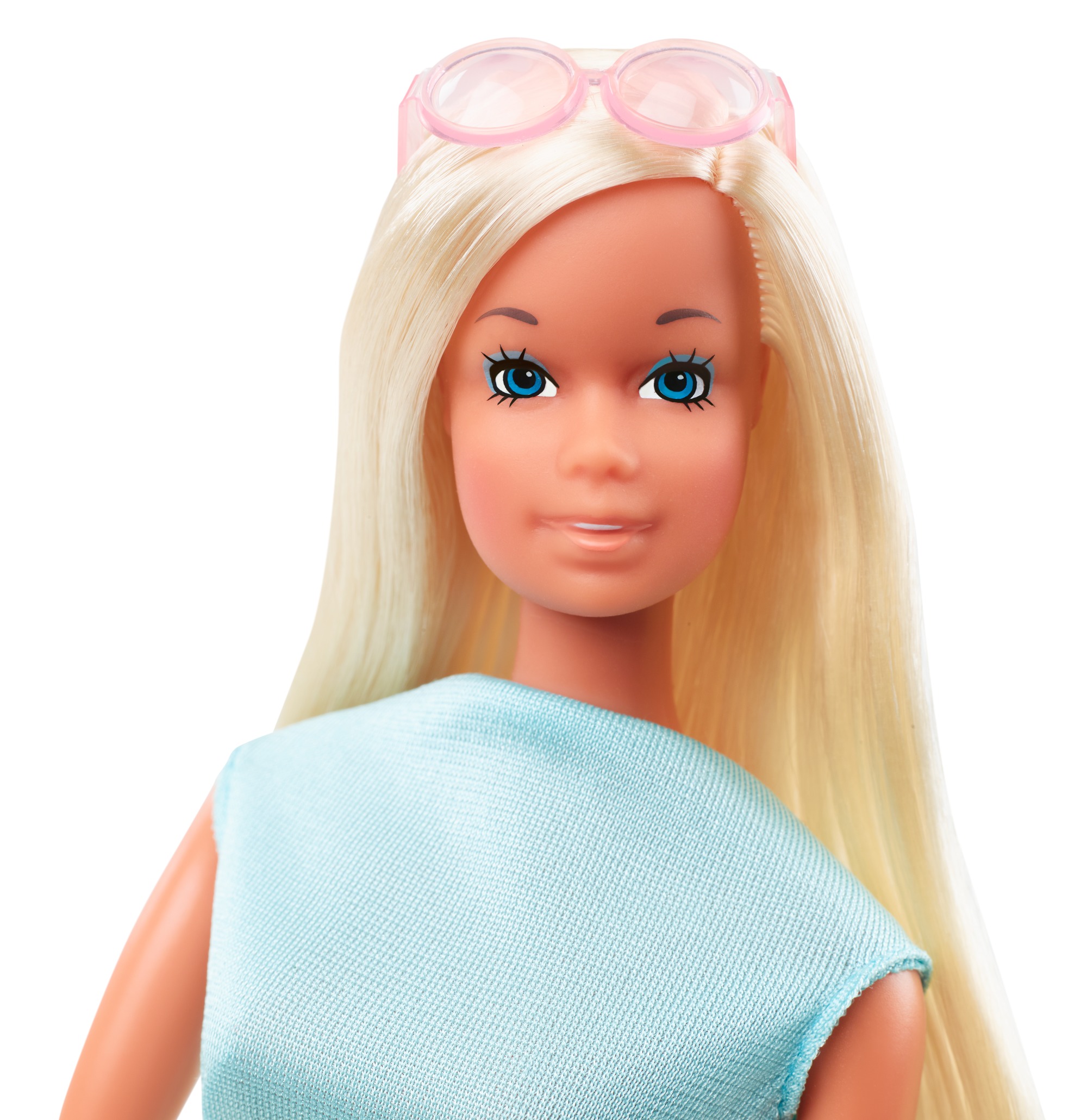 Barbie - malibu & friends, riproduzione vintage, set con barbie, pj e christie in costume da bagno - Barbie