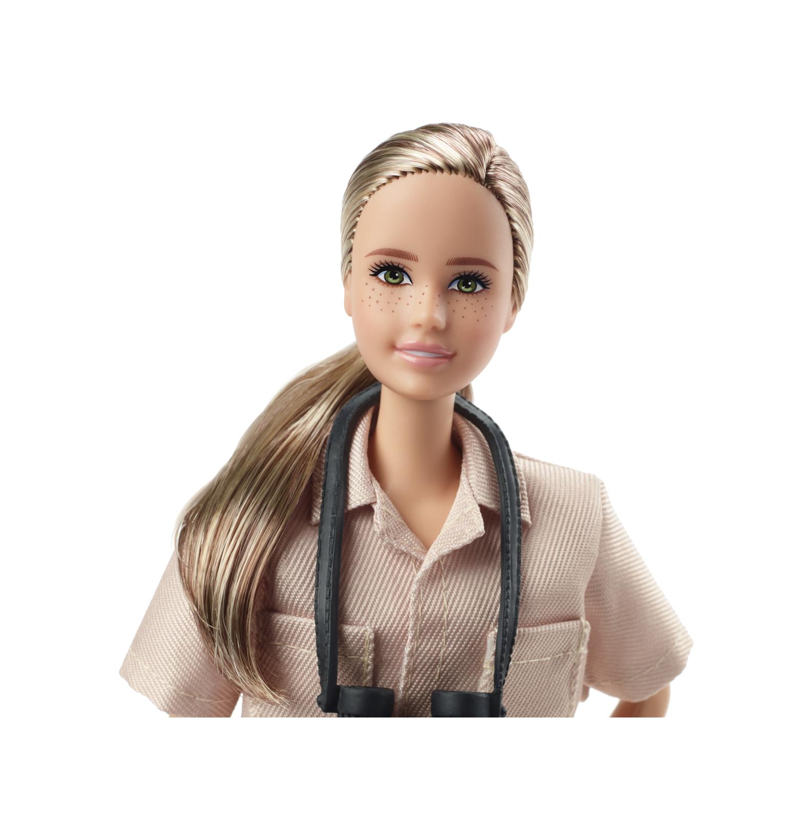 Barbie - barbie signature inspiring women jane goodall, bambola da collezione realizzata con materiali riciclati; per collezionisti e bambini 6+ anni - Barbie