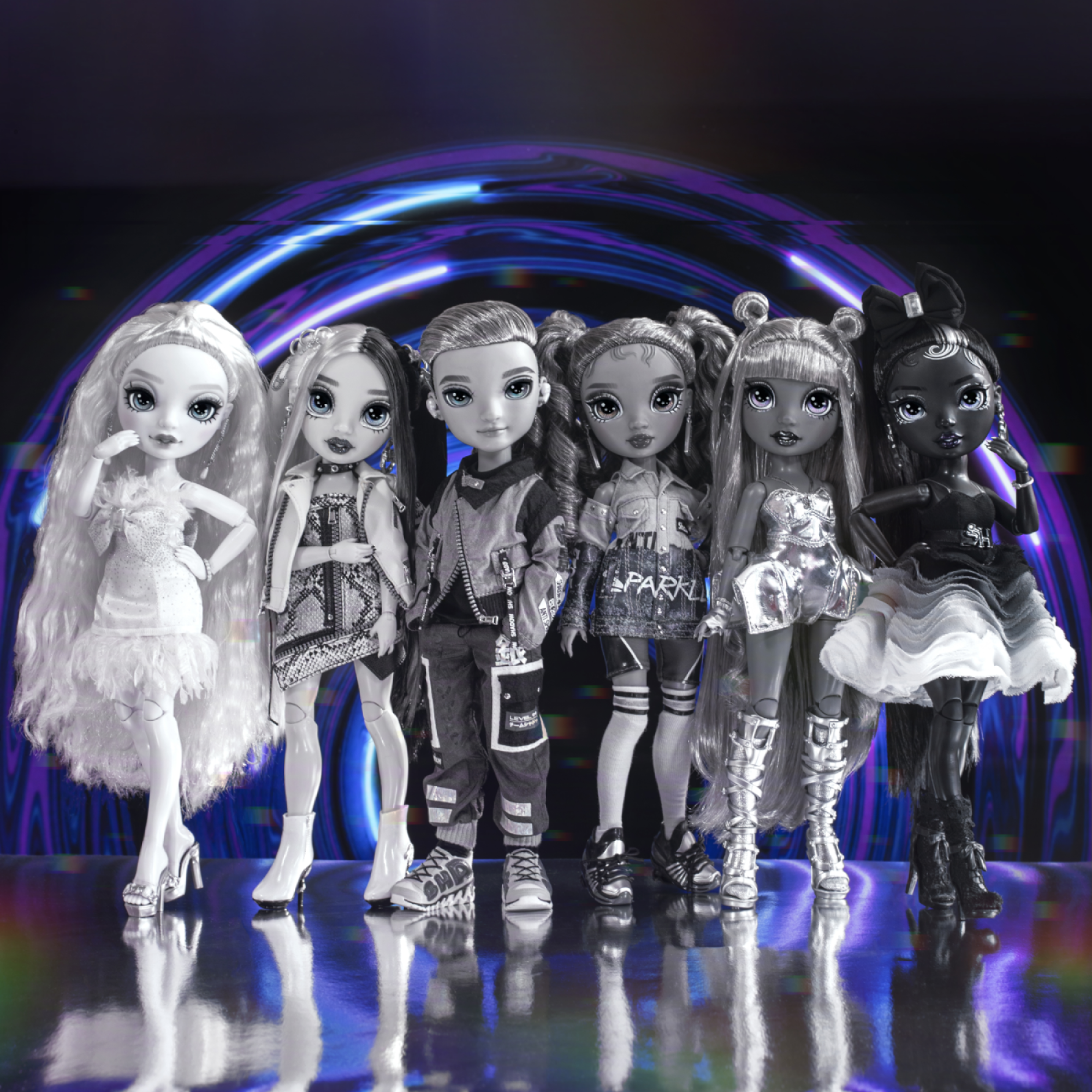 Rainbow high serie shadow high - nicole steel - bambola alla moda in grigio con capelli ricci, due outfit e accessori - Rainbow High