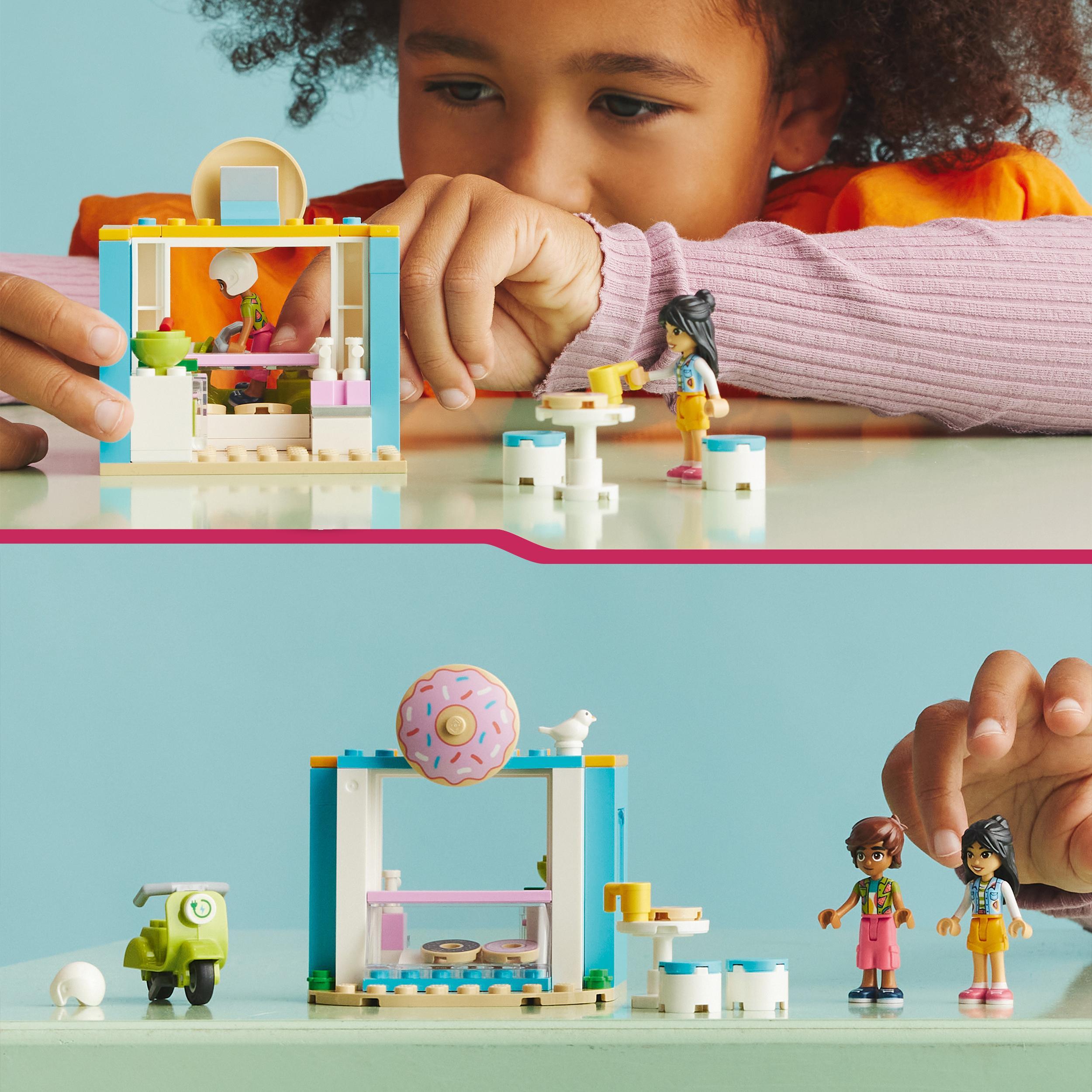 Lego friends 41723 negozio di ciambelle, giochi per bambini 4+ anni con mini bamboline liann e leo e scooter, idea regalo - LEGO FRIENDS