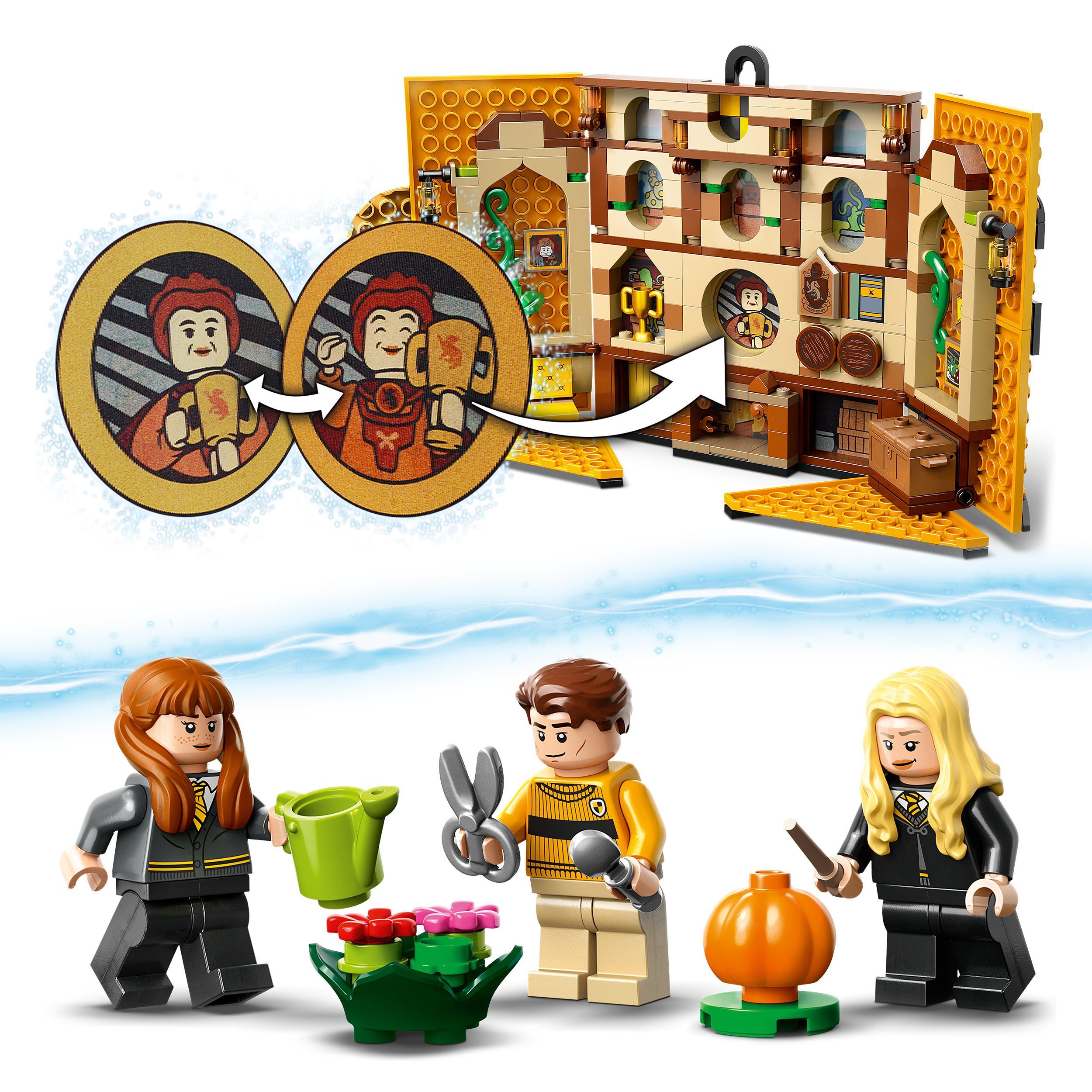 LEGO 76412 Harry Potter Stendardo della Casa Tassorosso da Parete, Sala  Comune del Castello di Hogwarts