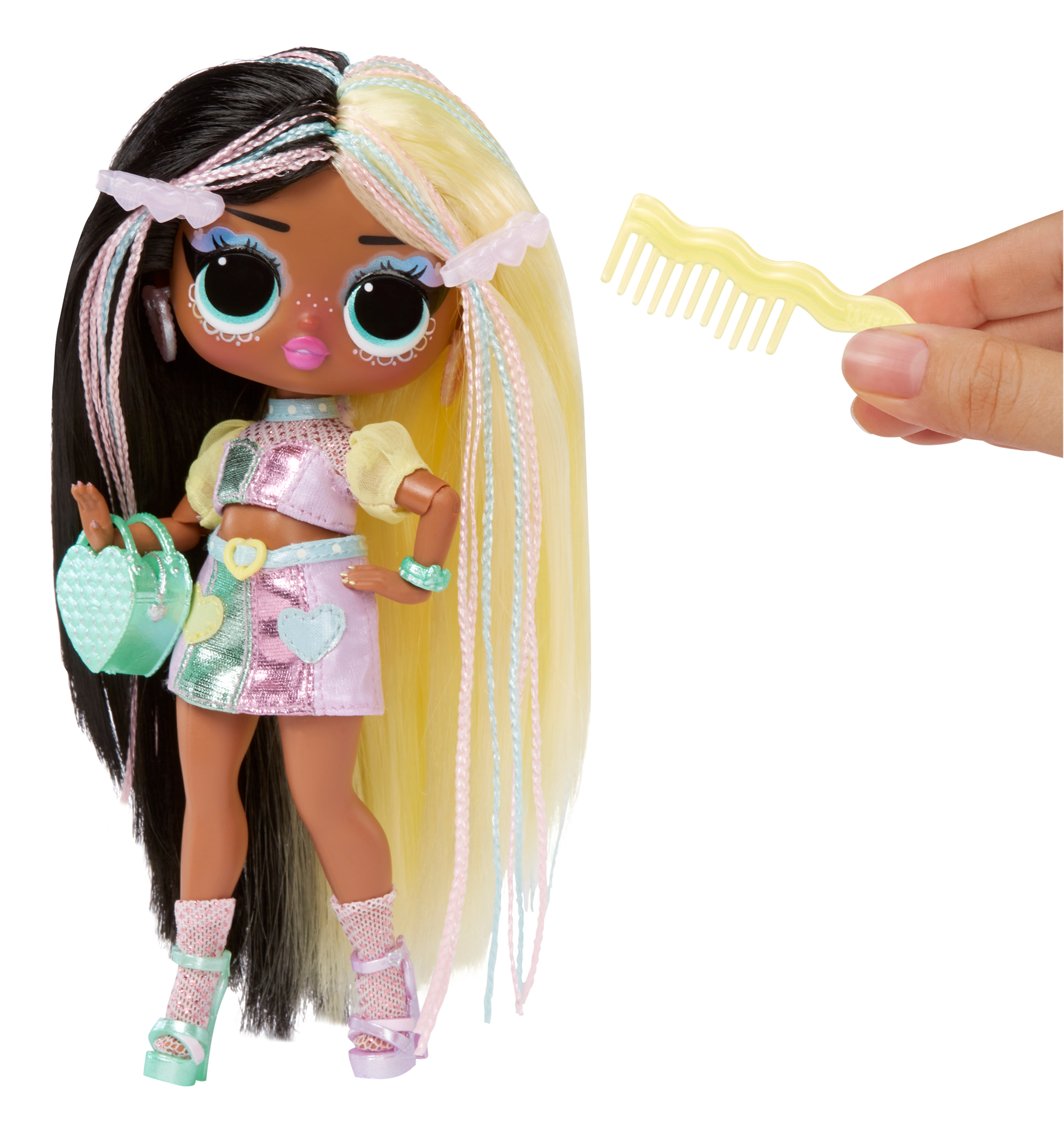Lol surprise tweens serie 4 fashion doll: darcy blush.15 sorprese e favolosi accessori da sfoggiare - LOL