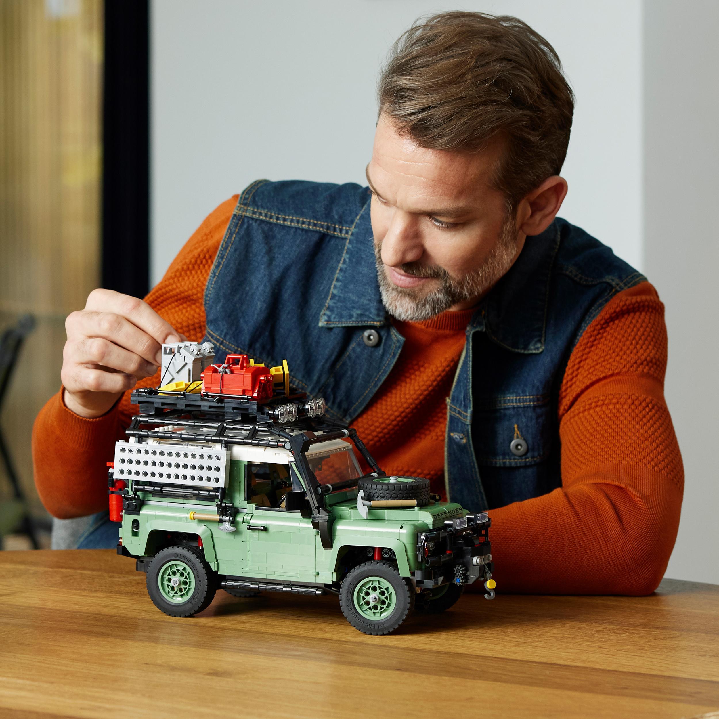 LEGO Icons 10317 Land Rover Classic Defender 90, Modellismo per Adulti,  Modellino di Auto Off-Road 4x4, Regalo da Collezione - Toys Center