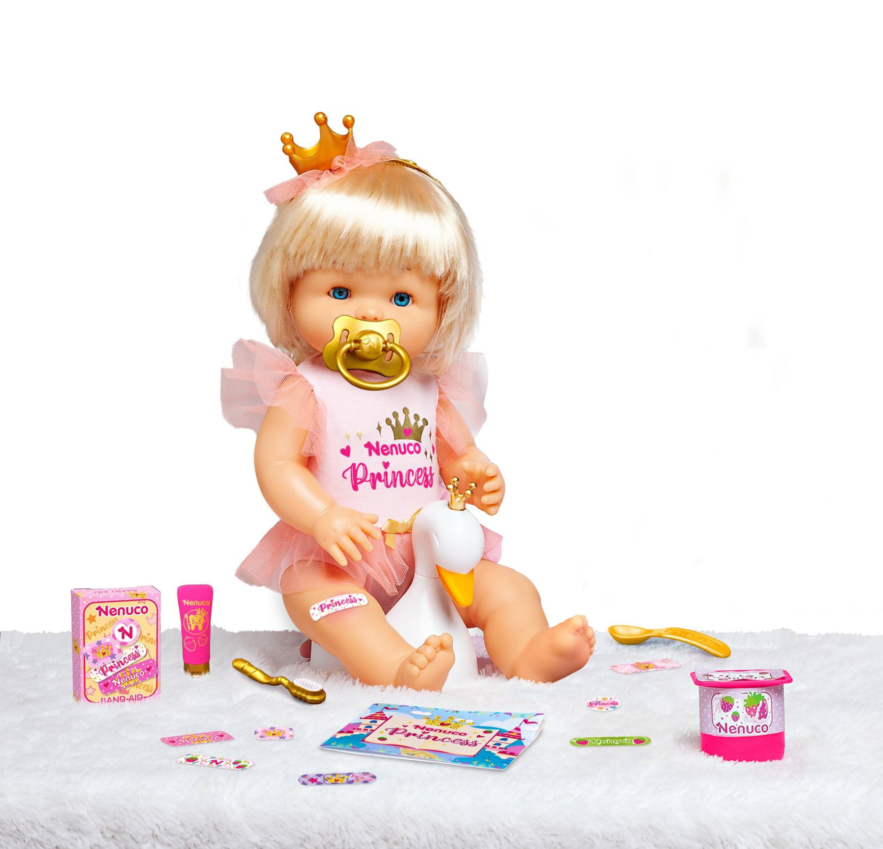 Nenuco princess, bambola 42 cm con capelli biondi e 10 accessori - NENUCO