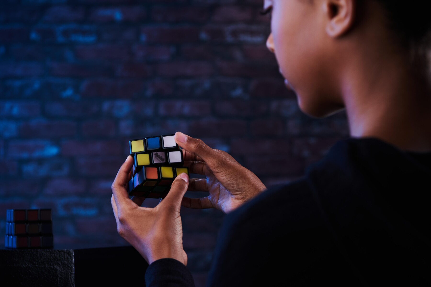 Cubo di rubik 3x3 - ideale come antistress e come gioco da viaggio - rompicapo per adulti e bambini - cubo rubik originale con tecnologia termocromatica - 
