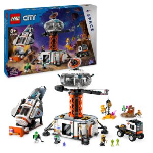 Lego city 60434 base spaziale e piattaforma di lancio, gioco per bambini 8+ con gru giocattolo, astronave, rover e 6 minifigure - LEGO CITY, Lego