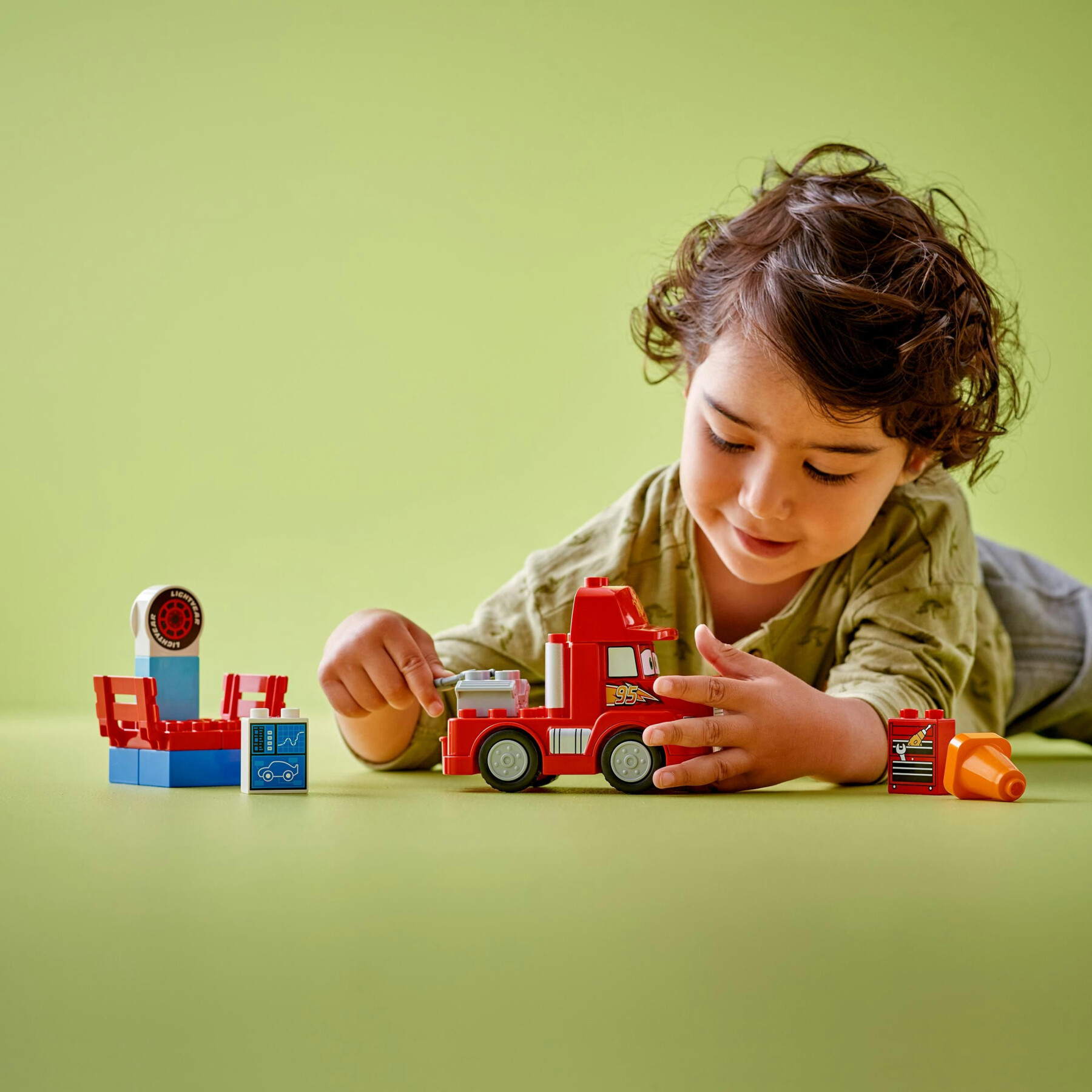 Lego lego duplo disney e pixar 10417 mack al circuito, giochi per bambini di 2+ anni con camion giocattolo rosso da costruire - LEGO DUPLO