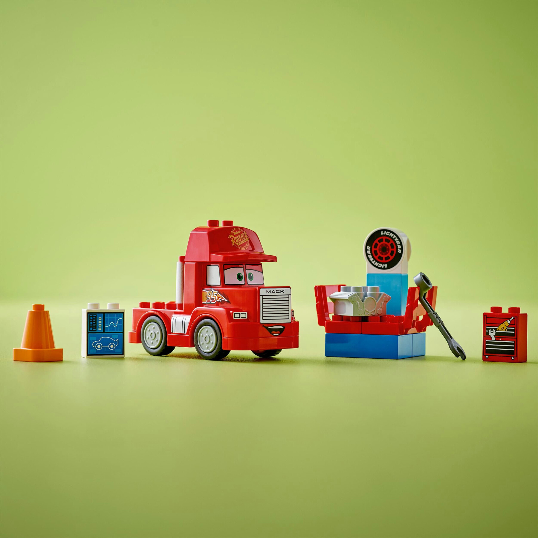 Lego lego duplo disney e pixar 10417 mack al circuito, giochi per bambini di 2+ anni con camion giocattolo rosso da costruire - LEGO DUPLO