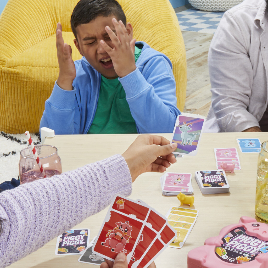 Hasbro gaming - piggy piggy, gioco di carte divertente per famiglie, da 2 a 6 giocatori, dai 7 anni in su - HASBRO GAMING