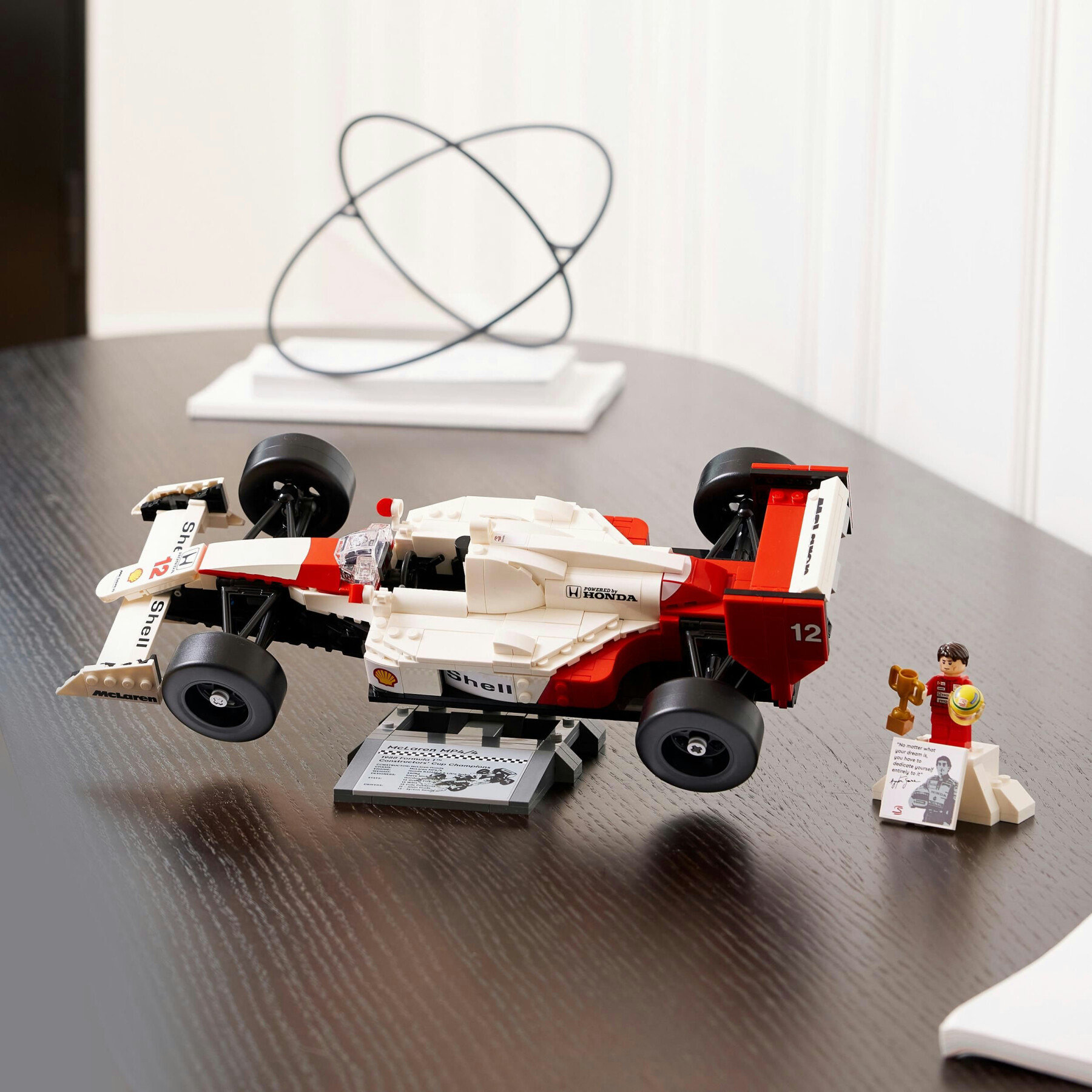Lego icons 10330 mclaren mp4/4 e ayrton senna, modellino da costruire di auto da corsa f1 con minifigure, regalo per adulti - Lego, LEGO ICONS