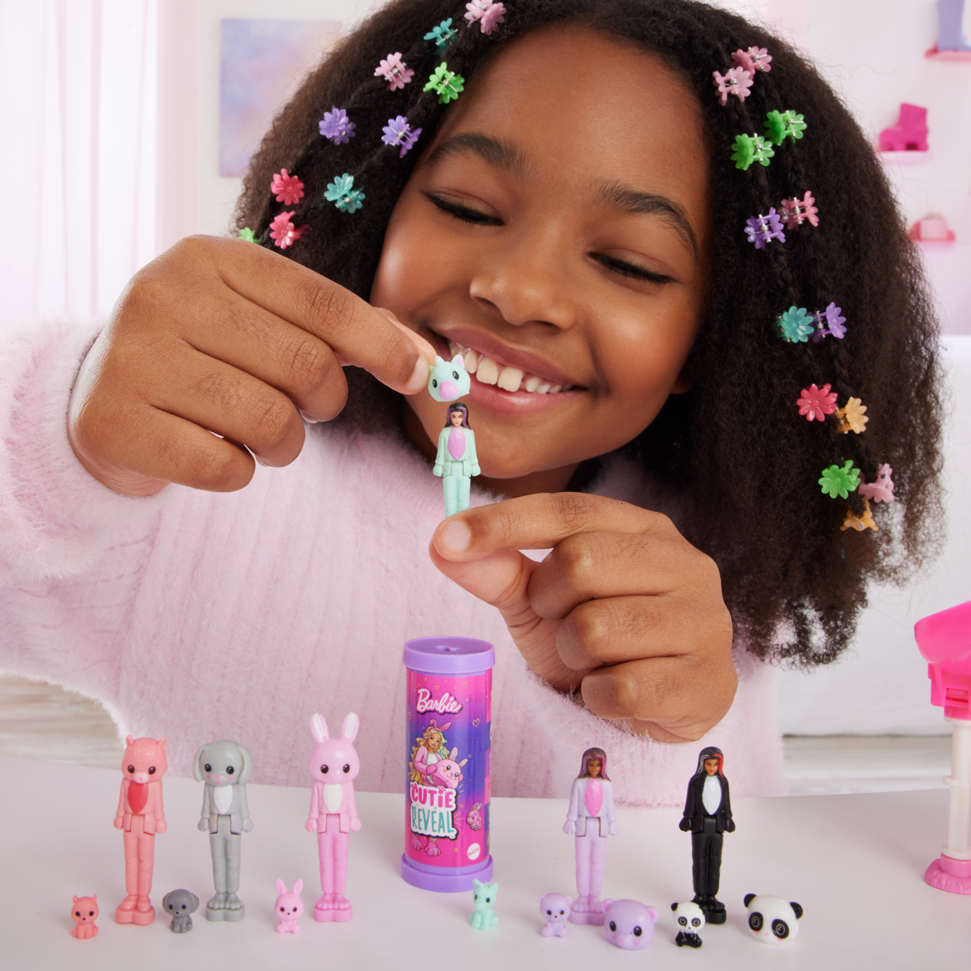 Mini barbieland - cutie reveal serie color - mini bambola con costume in peluche e cucciolo - Barbie