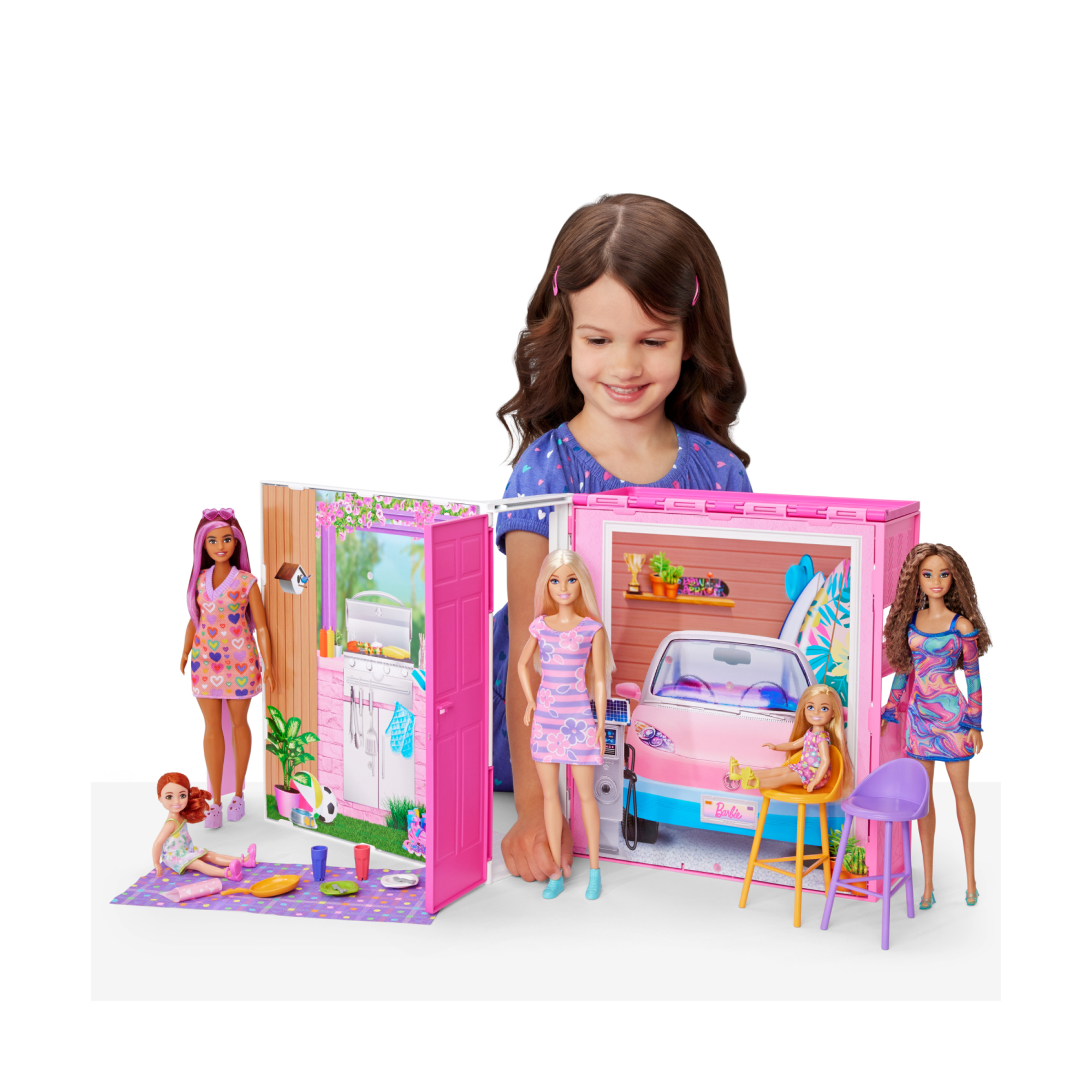 Barbie - loft casa delle vacanze, set con bambola bionda, 4 aree di gioco e 11 accessori - Barbie