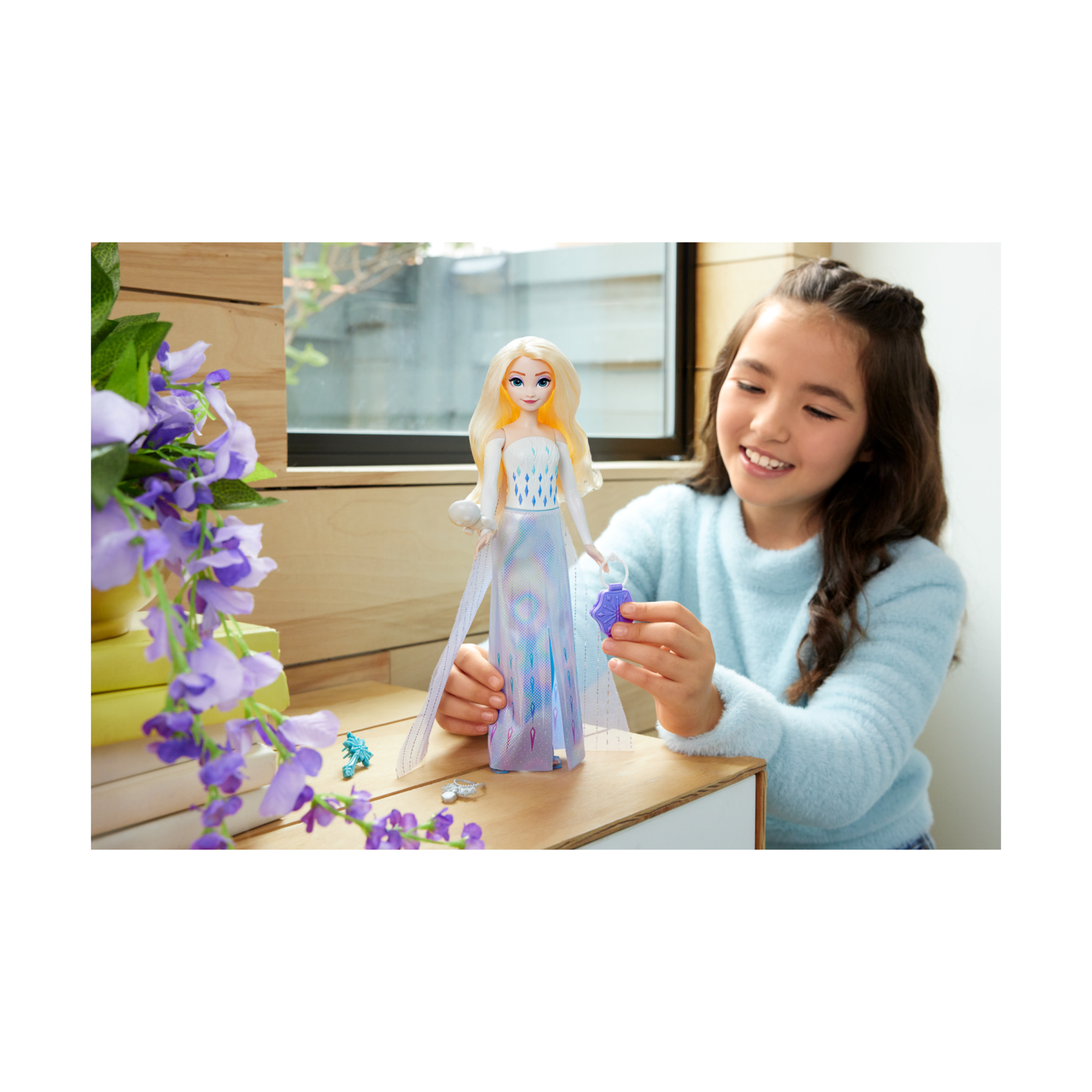 Disney frozen - elsa spin & reveal, set con bambola e 11 sorprese da scoprire, 5 accessori e 5 adesivi inclusi - Frozen