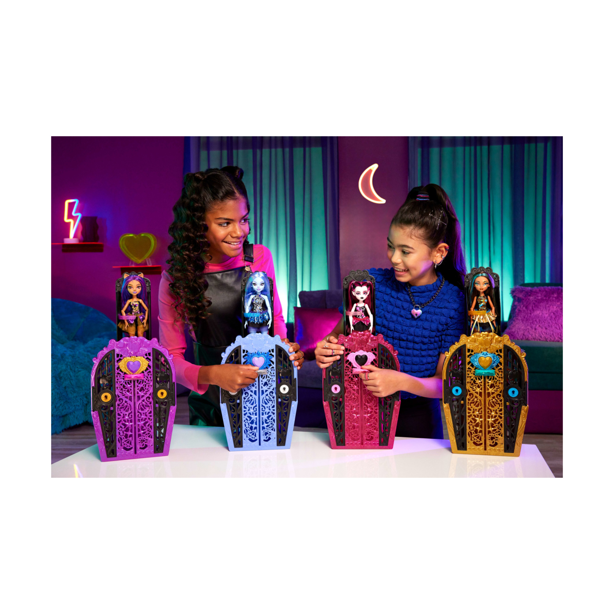 Monster high segreti da brivido - cleo de nile misteri mostruosi, set con bambola e guardaroba, 19 accessori e capi d'abbigliamento a sorpresa inclusi - Monster High