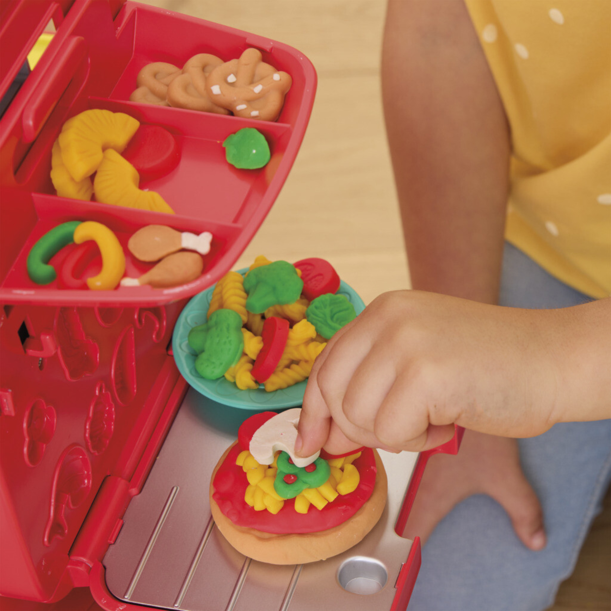 Play-doh - pizza delivery scooter, playset con scooter per consegnare le pizze, attività manuali per bambini e bambine - PLAY-DOH