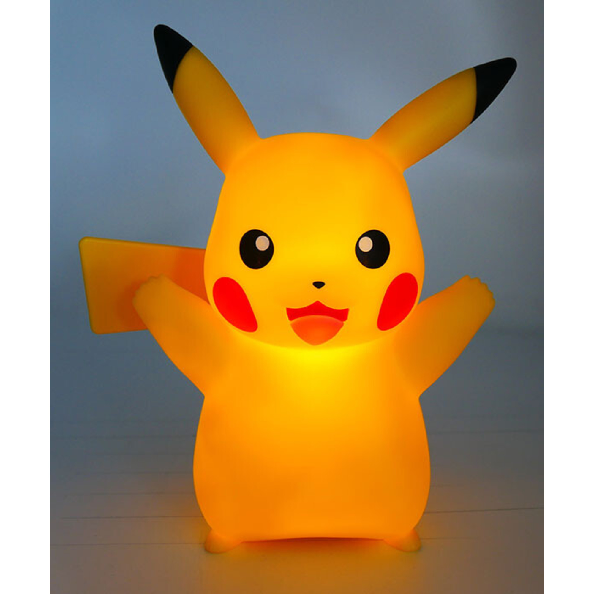 Lampada led pikachu pokémon - usb/micro usb - batteria aaa -  25cm - POKEMON