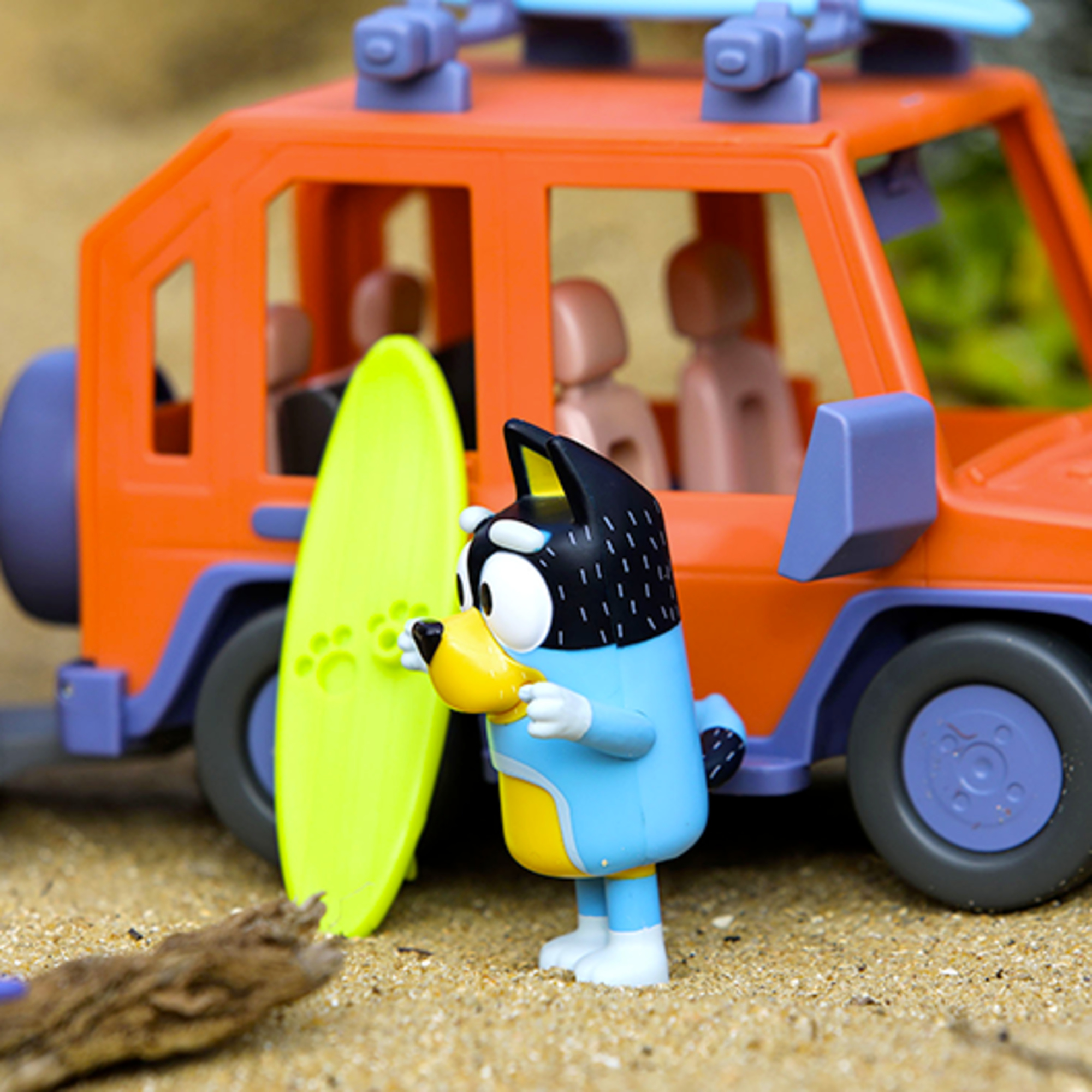 Bluey jeep 4x4 con personaggio bandit - gioco creativo per bambini - BLUEY