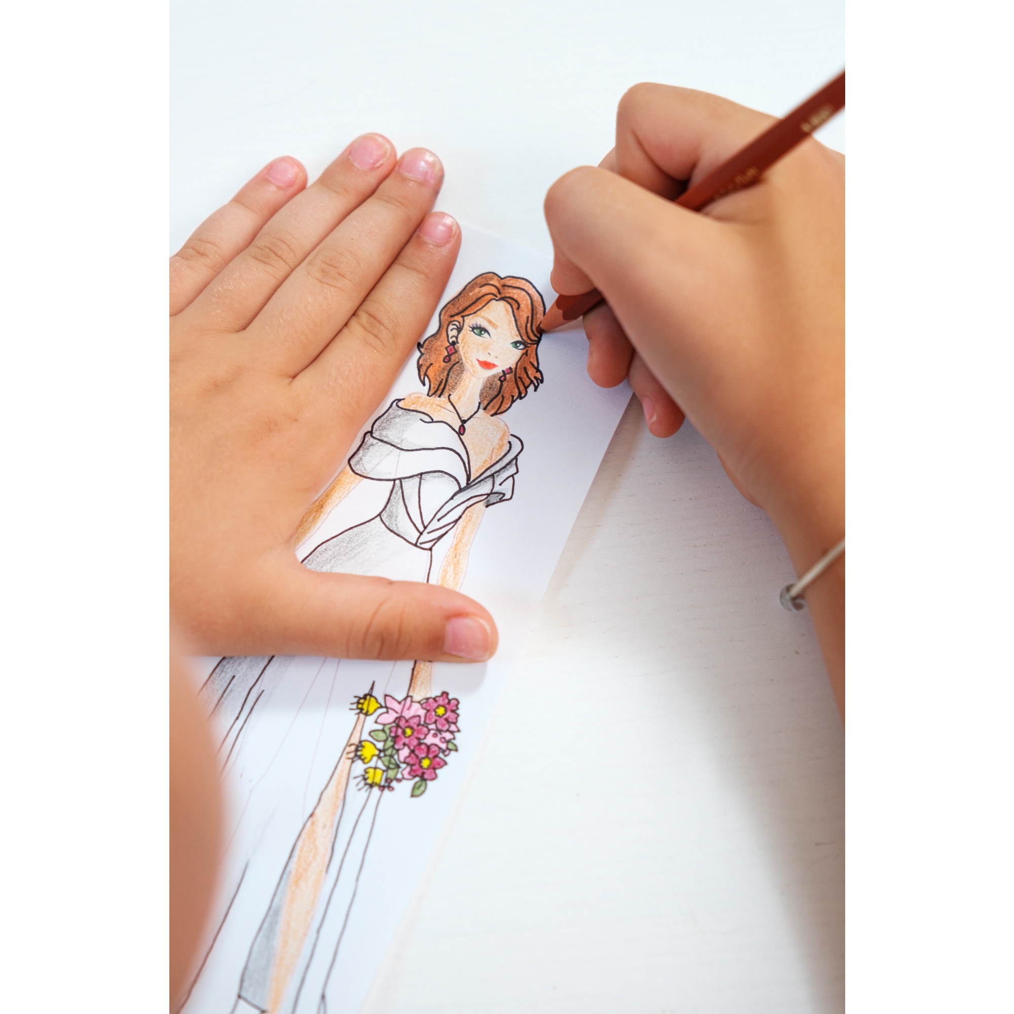 Fashion designer mini (style book) - abiti da sposa, gioco creativo per disegnare, bambini 6+ anni - ravensburger - RAVENSBURGER