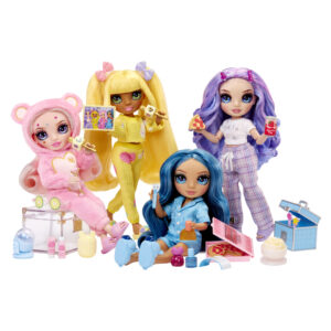Rainbow high junior high pj party - bambole snodata da 22 cm con morbide tutine, pantofole e accessori da gioco – 4 modelli venduti separatamente - Rainbow High