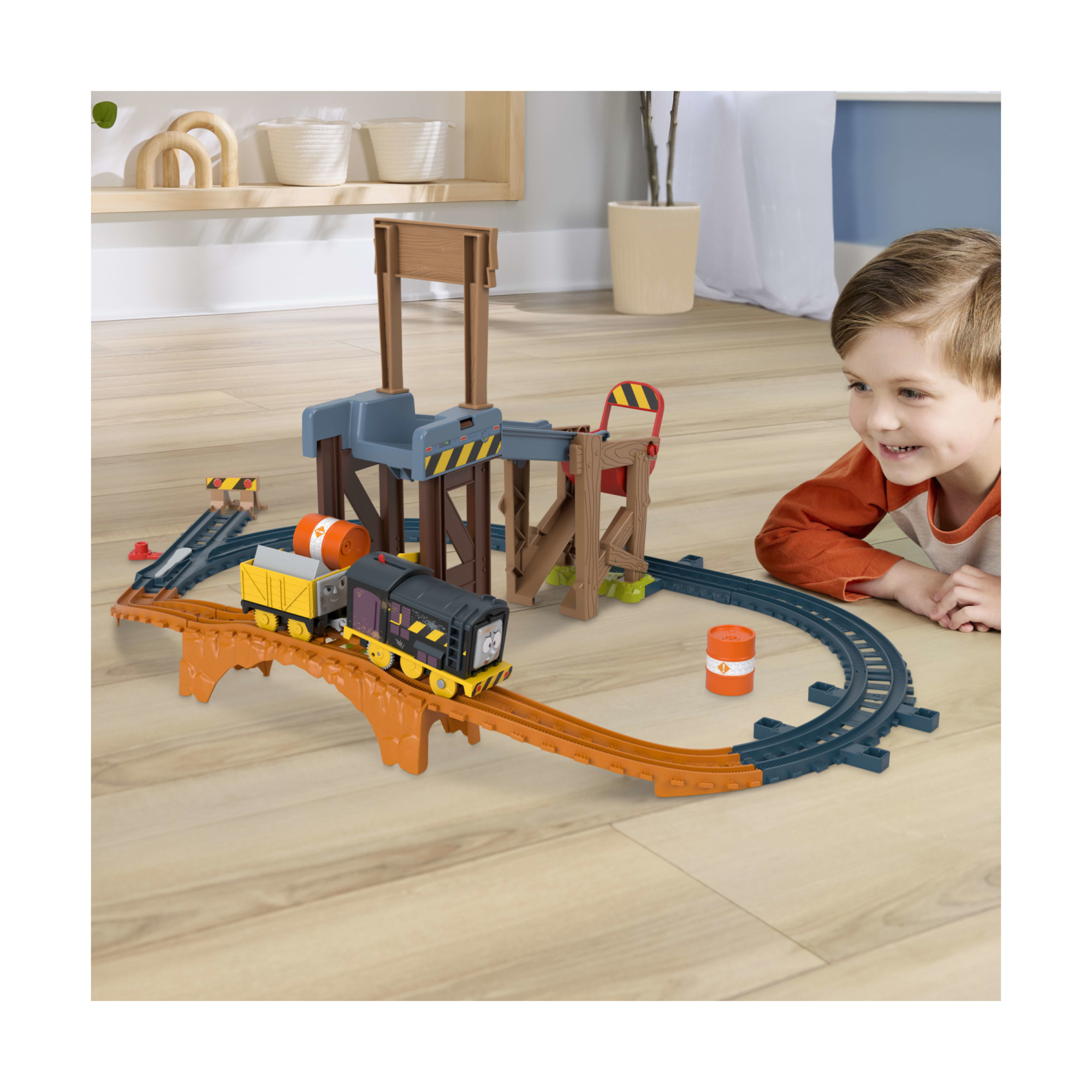 Il trenino thomas - pista cantiere di diesel, set a tema cantiere con pista e 2 veicoli motorizzati - THOMAS & FRIENDS