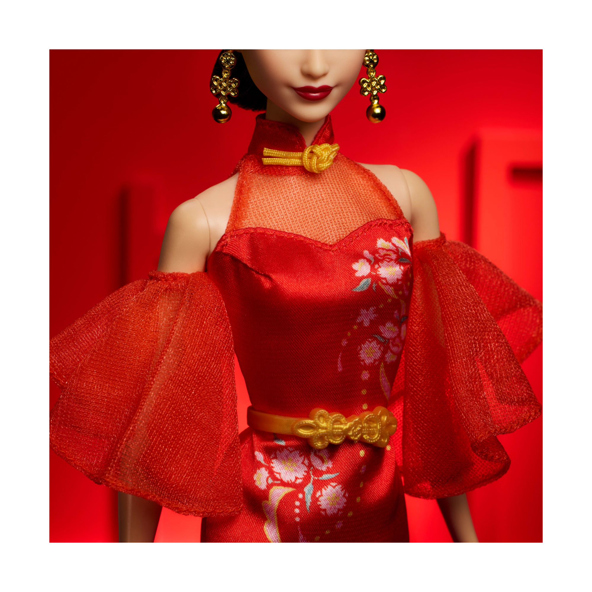 Barbie signature - capodanno lunare cinese 2025, bambola da collezione con abito qipao e accessori dorati - Barbie